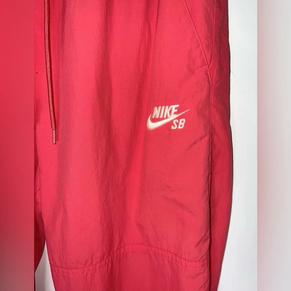 Nike SB Wind Pants Pink Fusion